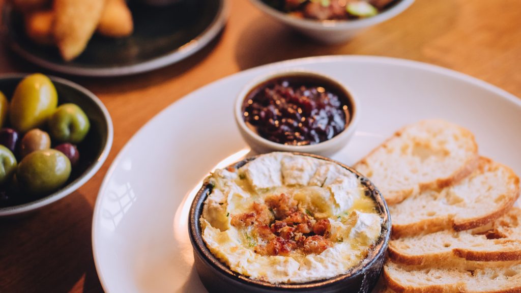 Somerset Camembert with bread and chutney